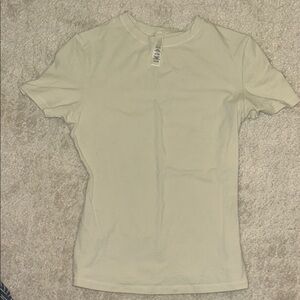 SKIMS Fits Everyone Bone Tee
